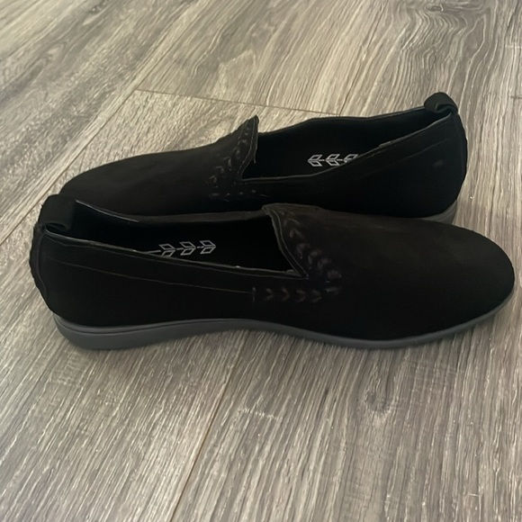 Women’s Minnetonka Flats Size 9.5 - Picture 6 of 8